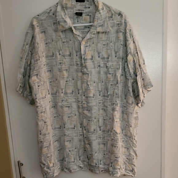 Casual Gray Green Patterned Men's Button Down Shirt - Picture 1 of 8